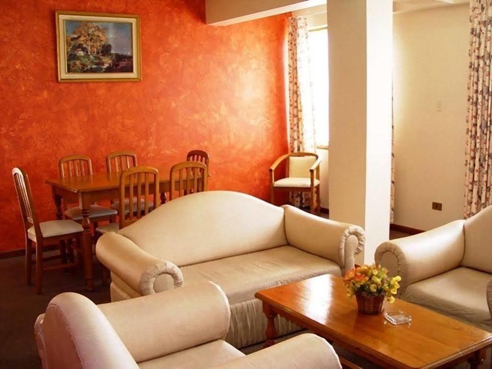 Apart Hotel Regina Cochabamba Exterior photo
